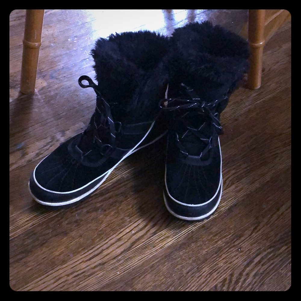 Size 9 black Sorel boots